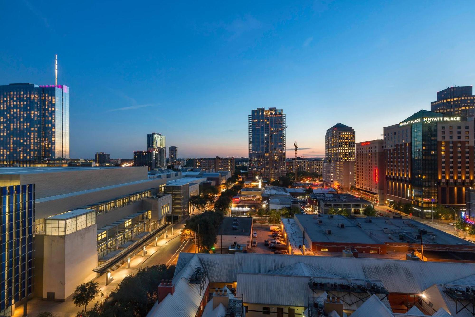 Courtyard Austin Downtown/Convention Center Hotell Exteriör bild